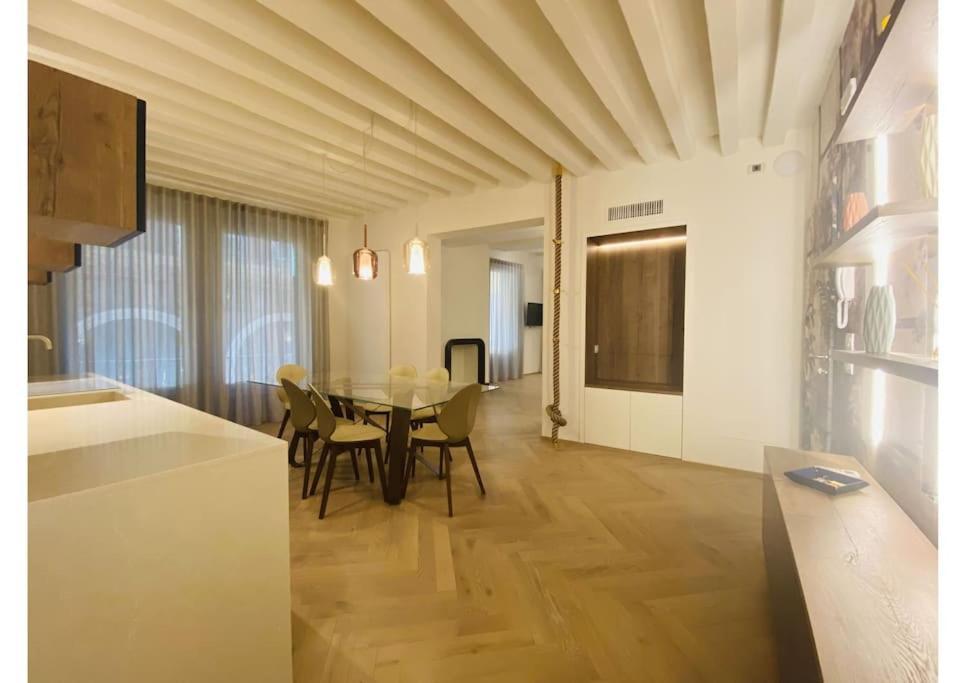 Sweet Time Venice, Luxury San Marco Frezzaria Apt! Ngoại thất bức ảnh